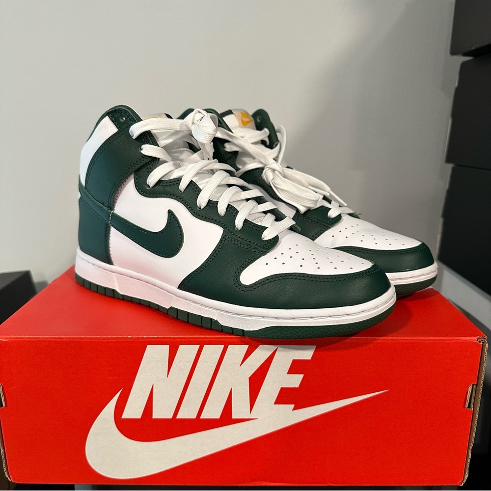 Nike Dunk High Australia Green Yellow Mens Size 9.5 / Women’s Size 11